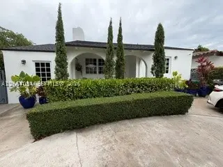 2451 SW 25th St, Miami, FL 33133