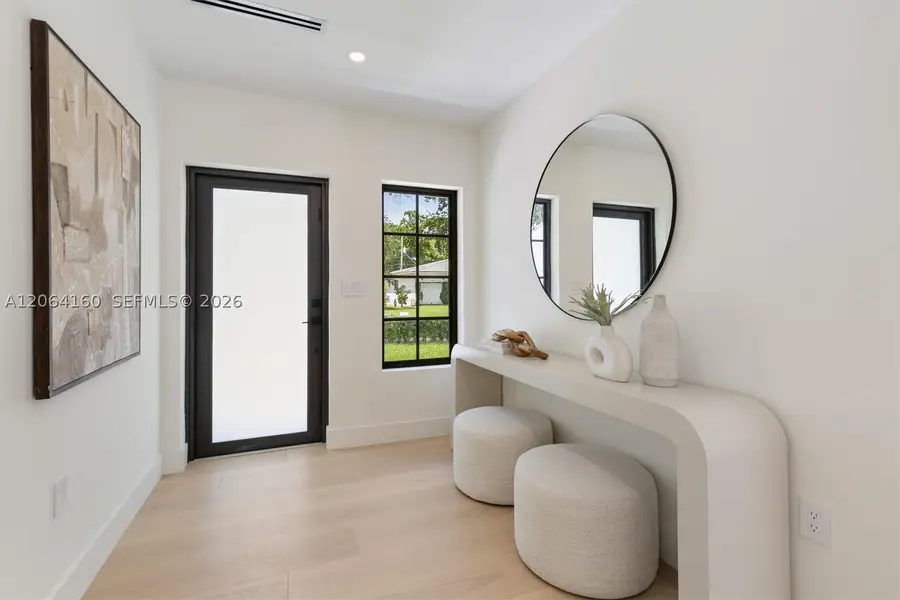 118 Sarto Ave, Coral Gables, FL 33134 - #2