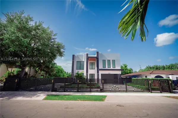 9330 SW 34th St, Miami, FL 33165