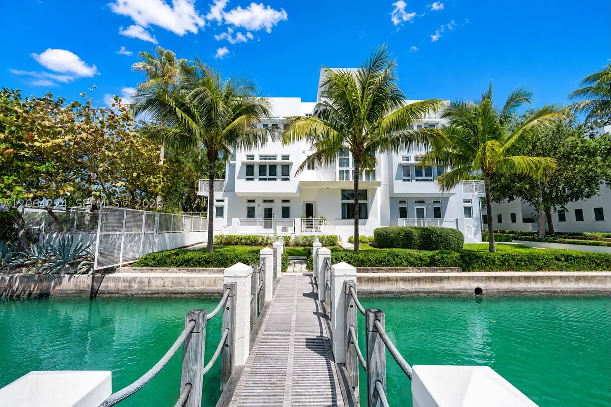 6203 Laguna Path N, Miami Beach, FL 33141 - #1