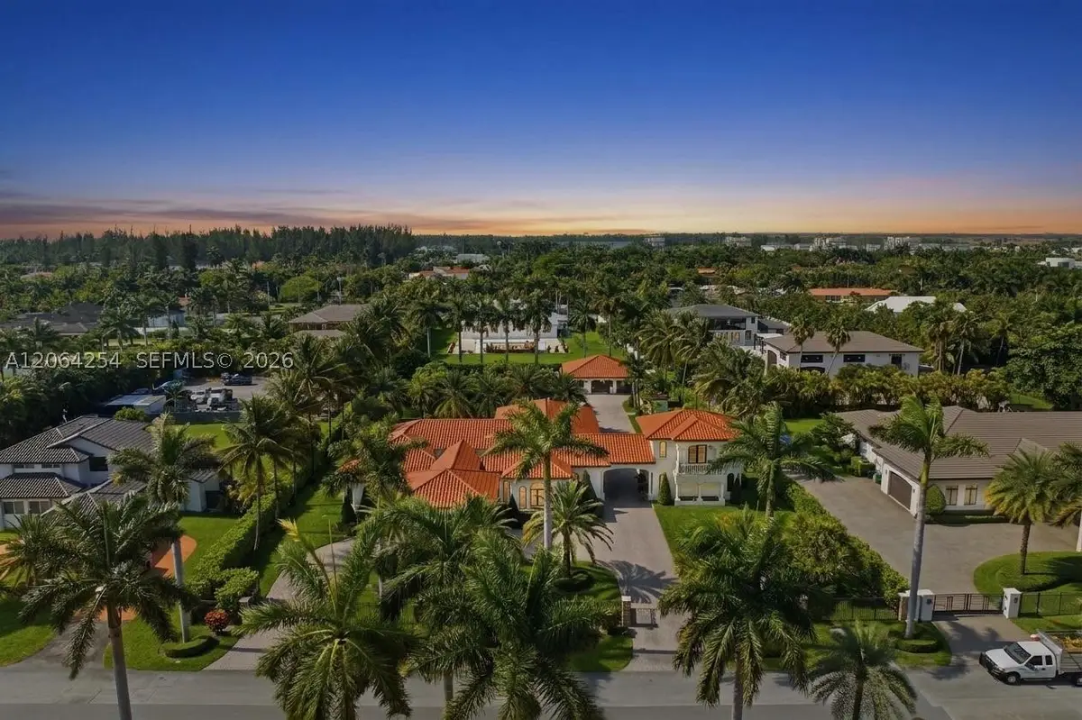 10181 NW 131st St, Hialeah Gardens, FL 33018 - #1