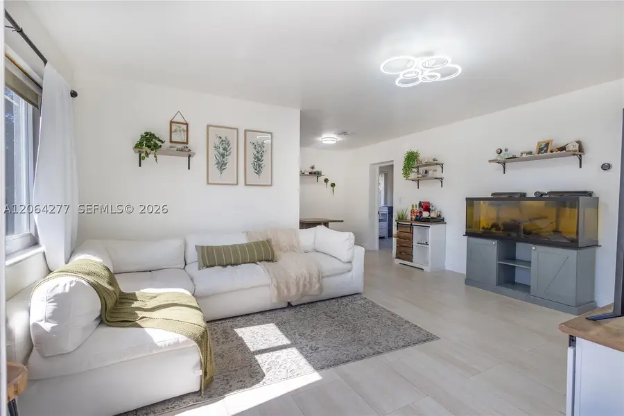 6881 Freedom St, Hollywood, FL 33024 - #2
