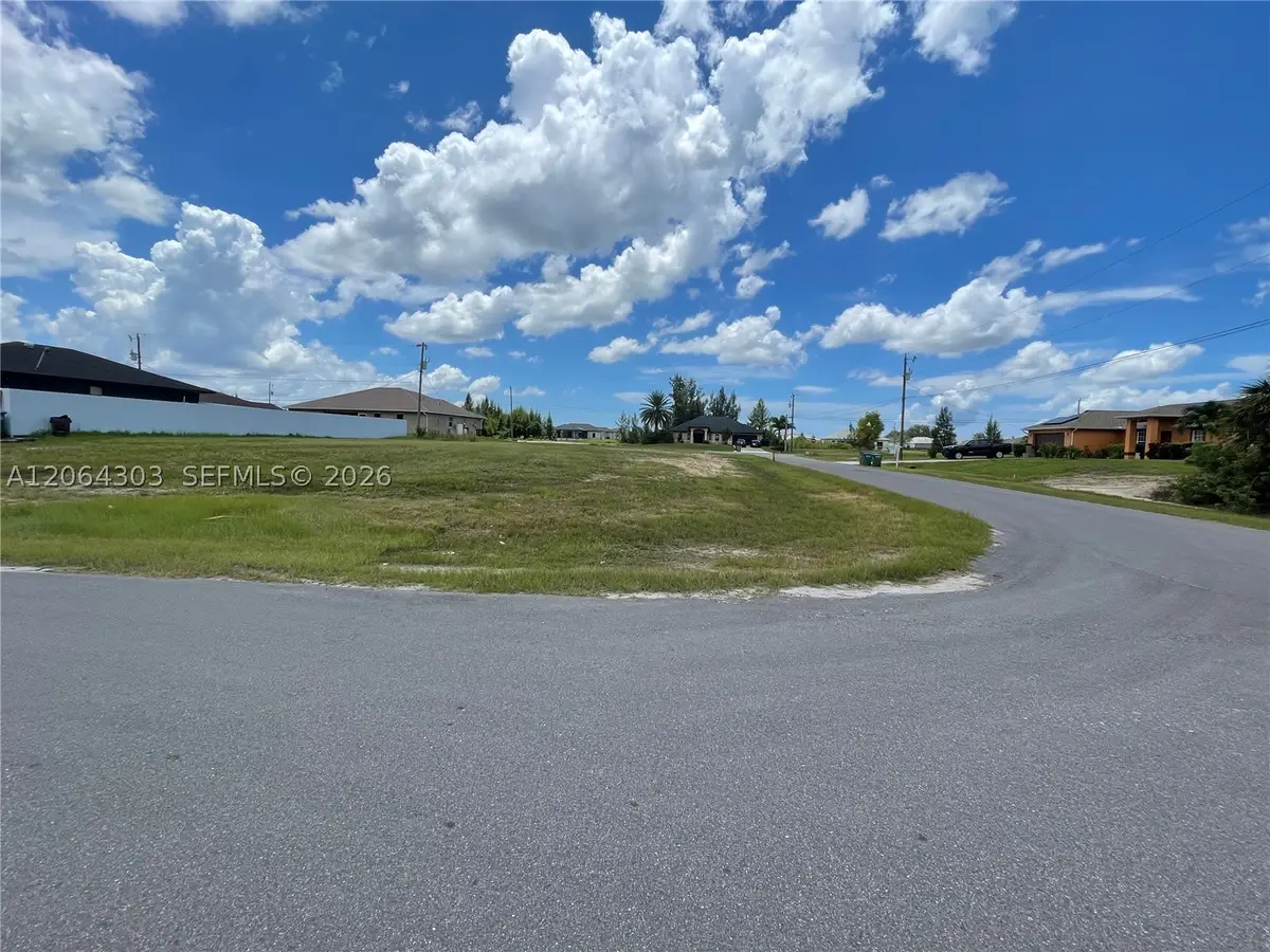 216 NE 9th Terr, Cape Coral, FL 33909 - #1