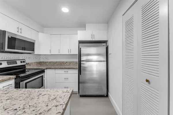 15416 SW 85th Ter #180, Miami, FL 33193