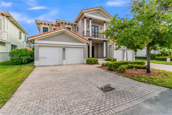 7965 SW 195th St, Cutler Bay, FL 33157