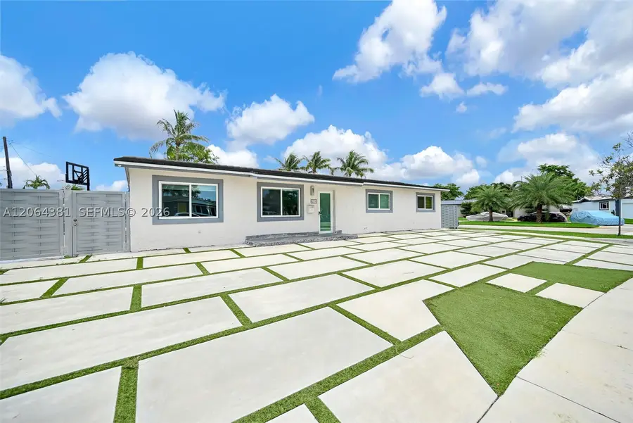 8251 NW 185th St, Hialeah, FL 33015 - #2