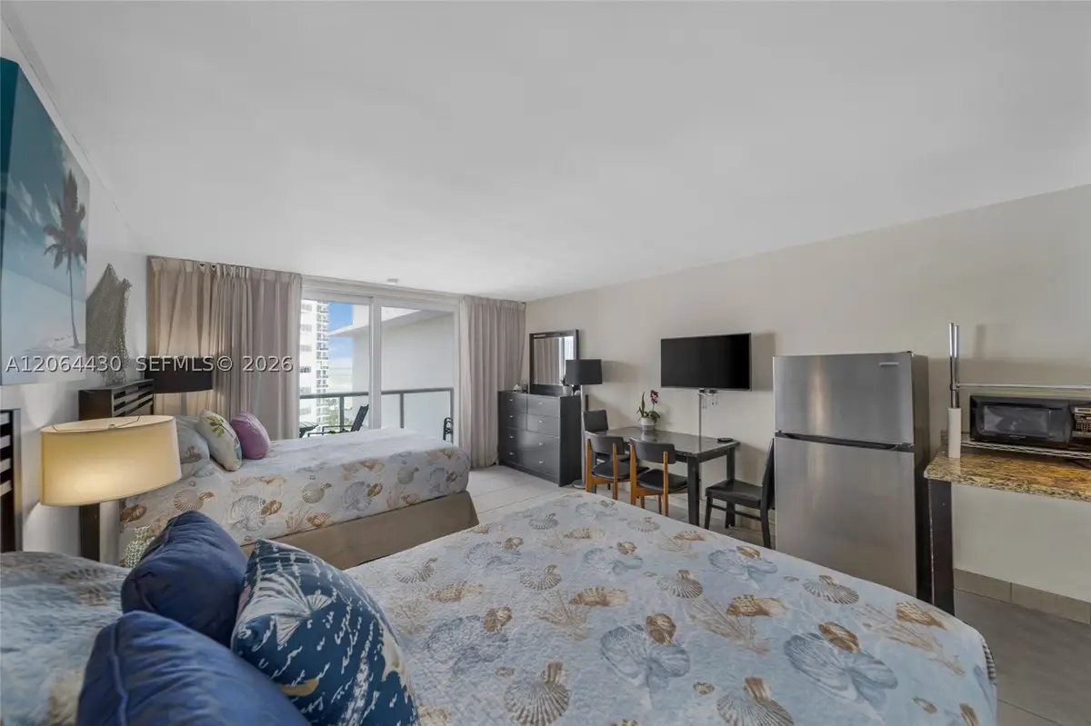 19201 N Collins Ave #1117, Sunny Isles Beach, FL 33160 - #1