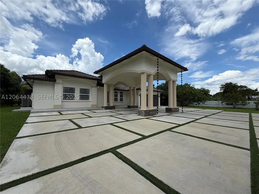 19690 SW 210th St, Miami, FL 33187 - #2