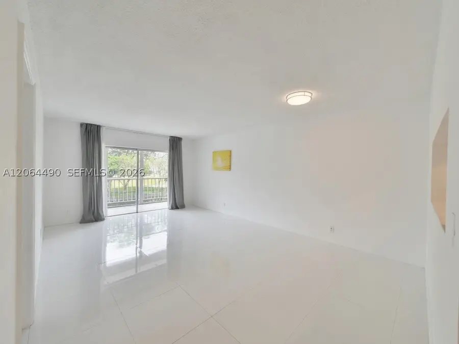 1201 Hillcrest Ct #205, Hollywood, FL 33021 - #3