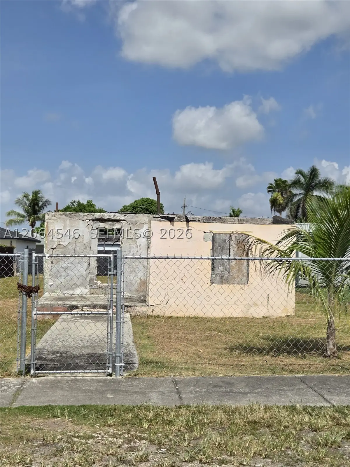 714 SW 11th Ave, Homestead, FL 33030 - #1