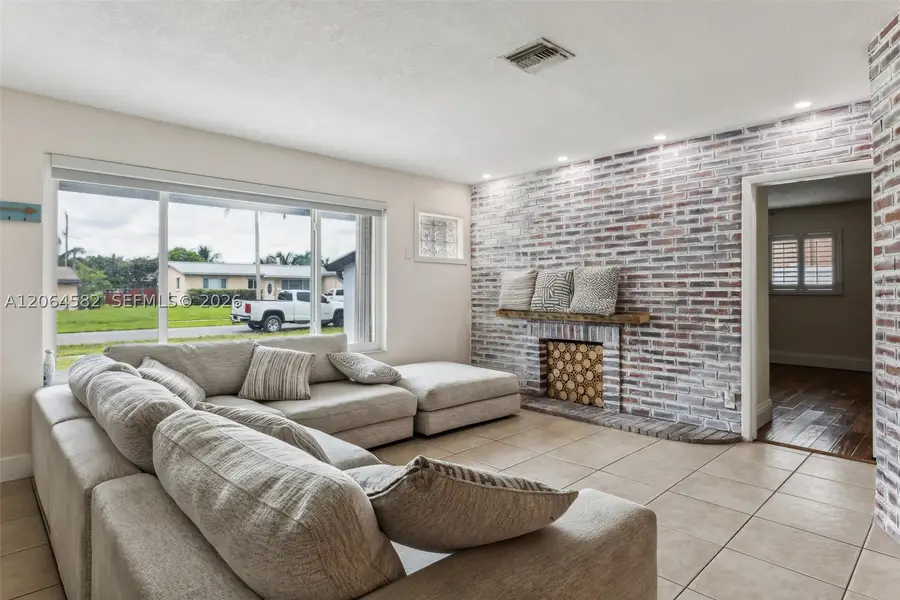 6931 SW 2nd St, Pembroke Pines, FL 33023 - #3