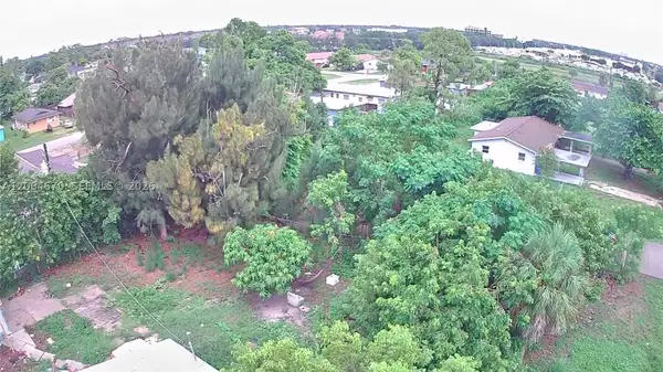 5438/5440 Fourth Ave, Fort Myers, FL 33907