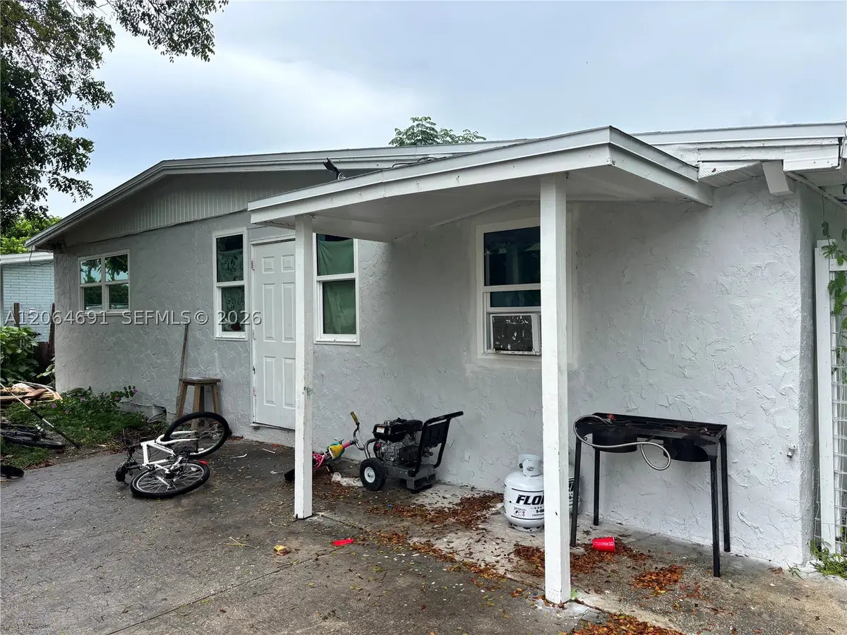 5442 Fourth Ave, Fort Myers, FL 33907 - #1