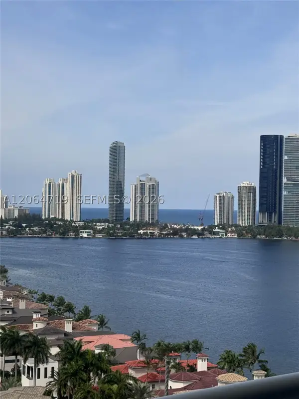 4000 Island Blvd #1804, Aventura, FL 33160