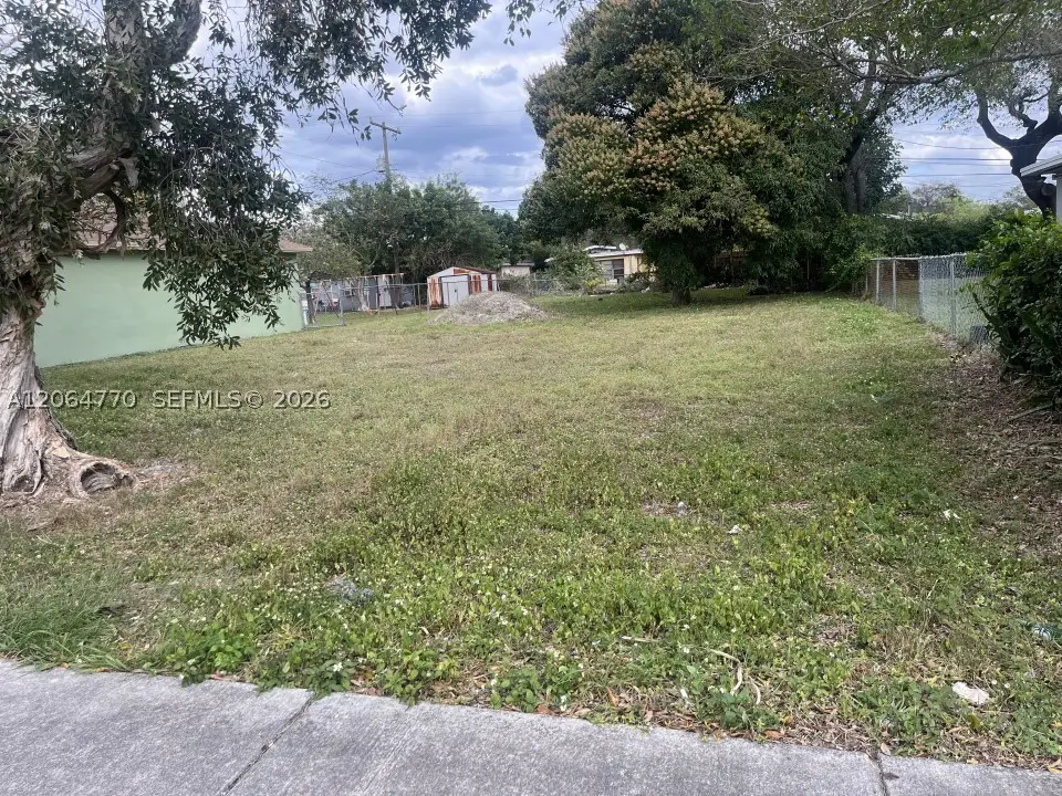 636 NW 12th Ave, Fort Lauderdale, FL 33311 - #1