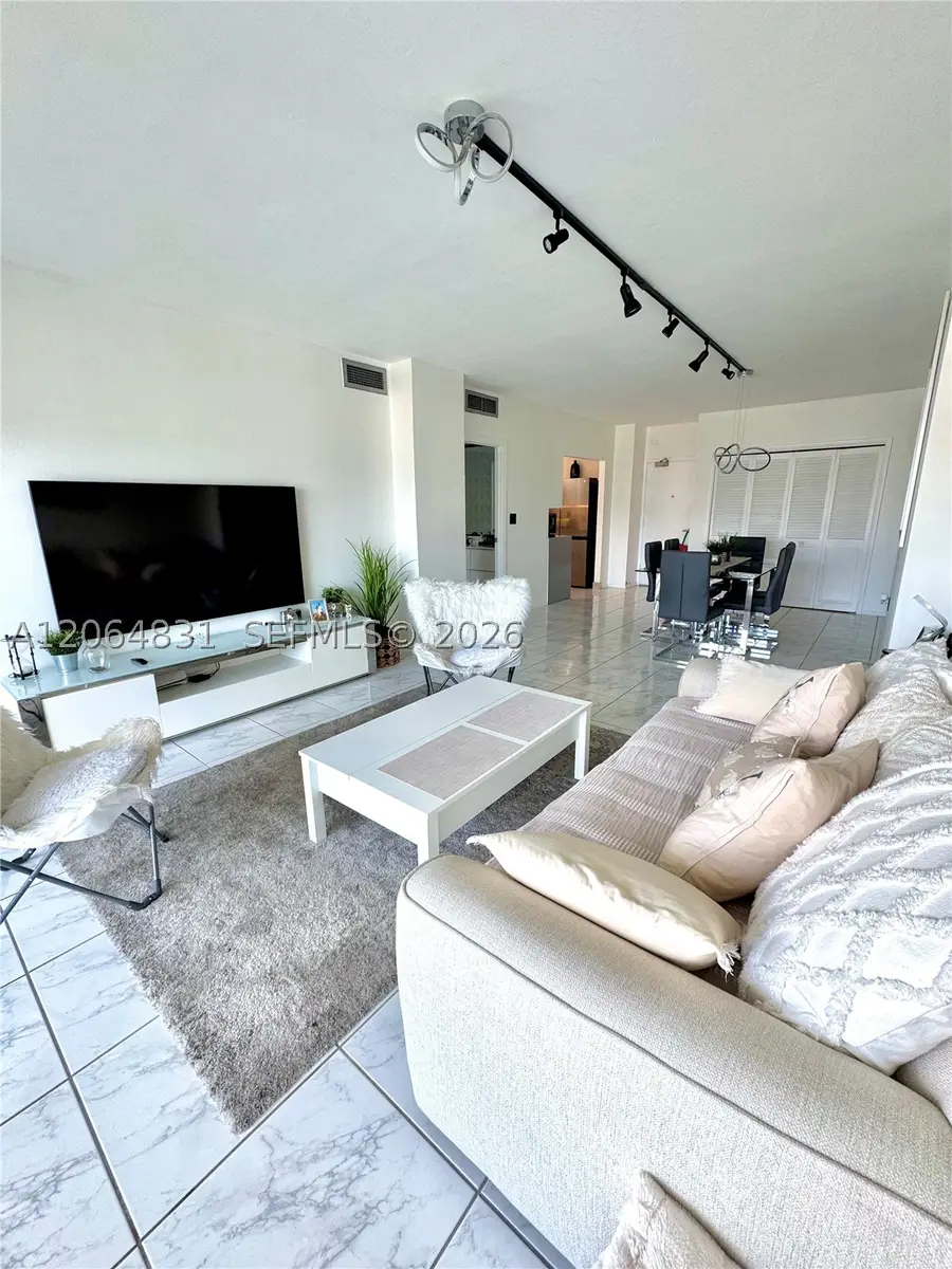 300 Bayview Dr #1603, Sunny Isles Beach, FL 33160 - #2