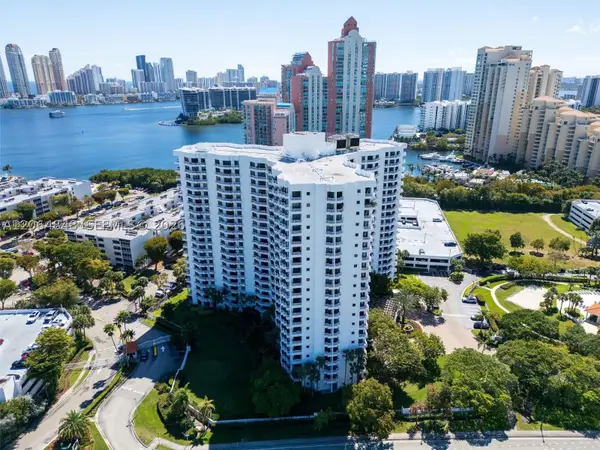 3300 NE 191st St #LP10, Aventura, FL 33180