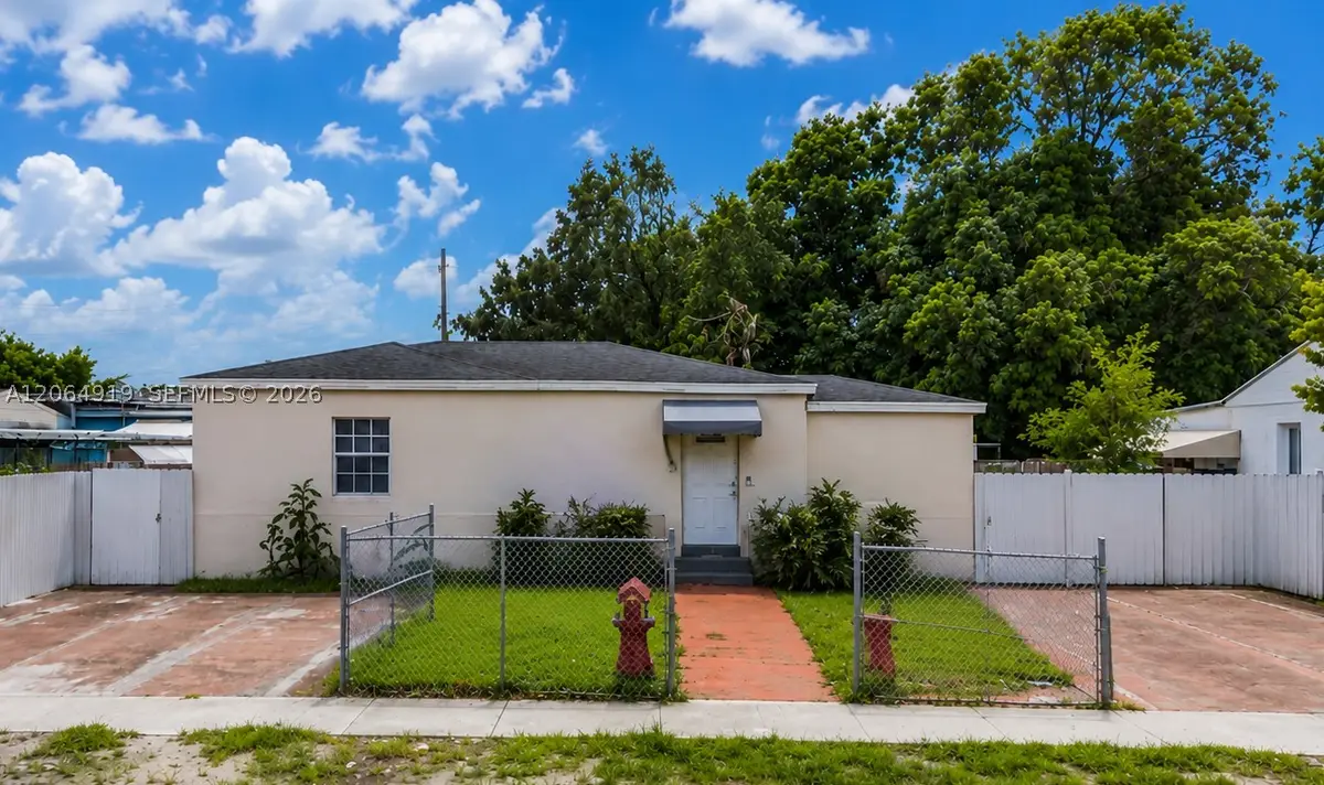 580 SE 2nd St, Hialeah, FL 33010 - #1
