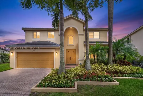 1038 NW Lavender Cir, Weston, FL 33327