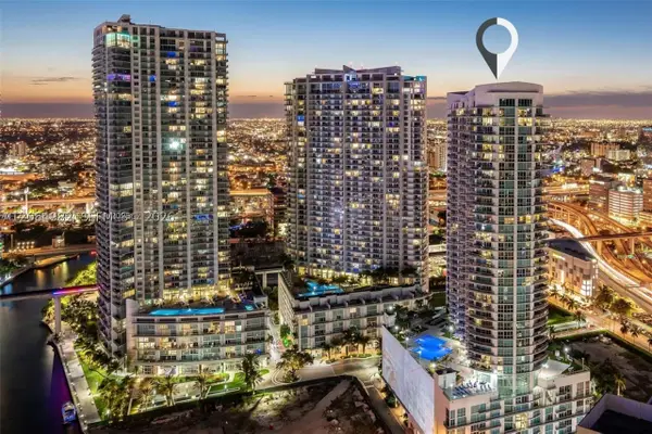 350 S Miami Ave #2714, Miami, FL 33130