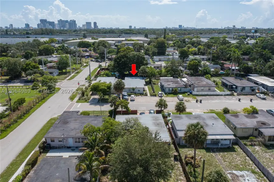 1004 SW 24th Ave, Fort Lauderdale, FL 33312 - #2