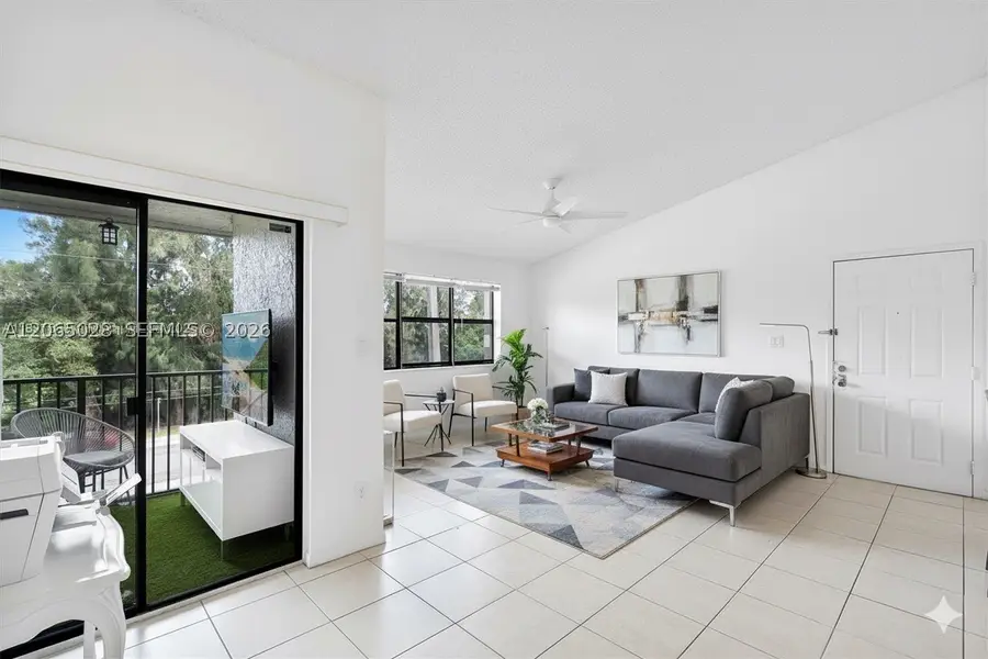 610 S Park Rd #35-1, Hollywood, FL 33021 - #3