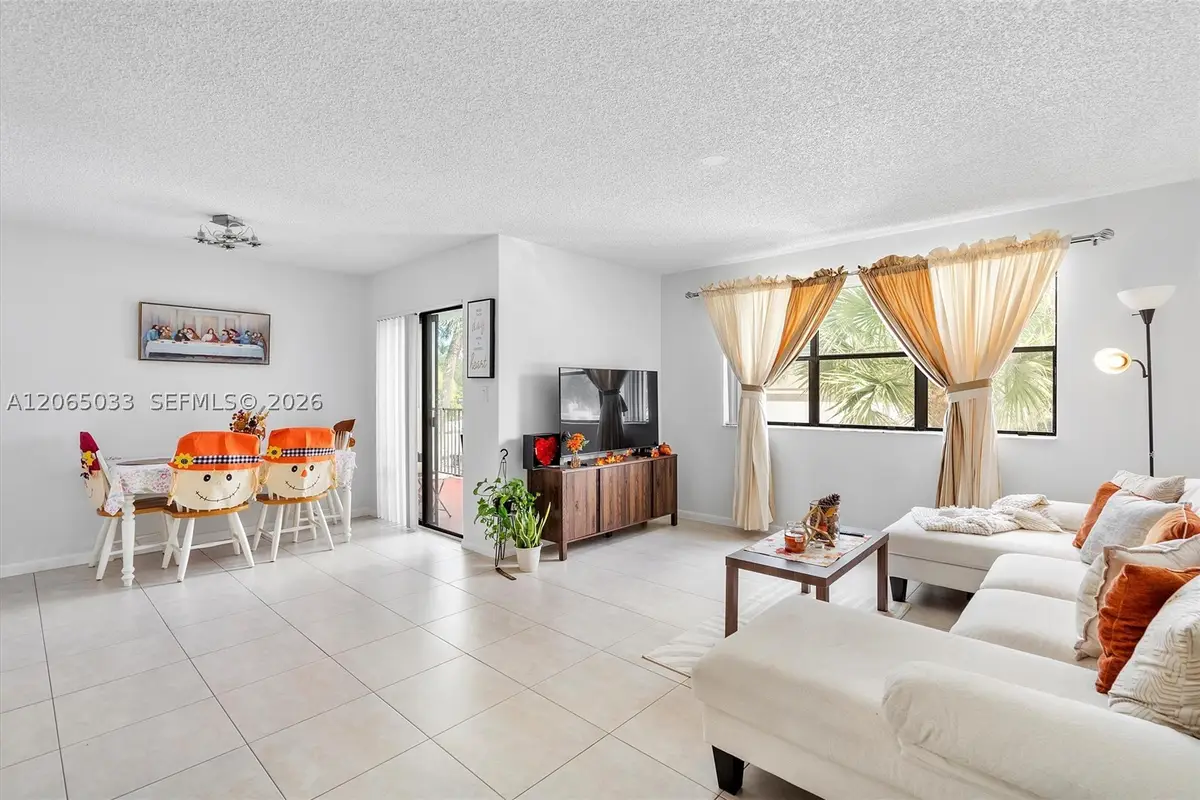510 S Park Rd #25-10, Hollywood, FL 33021 - #1