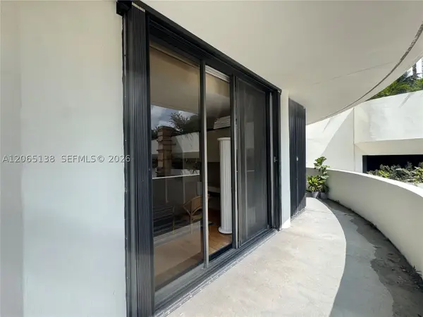 3000 Island Blvd #332, Aventura, FL 33160