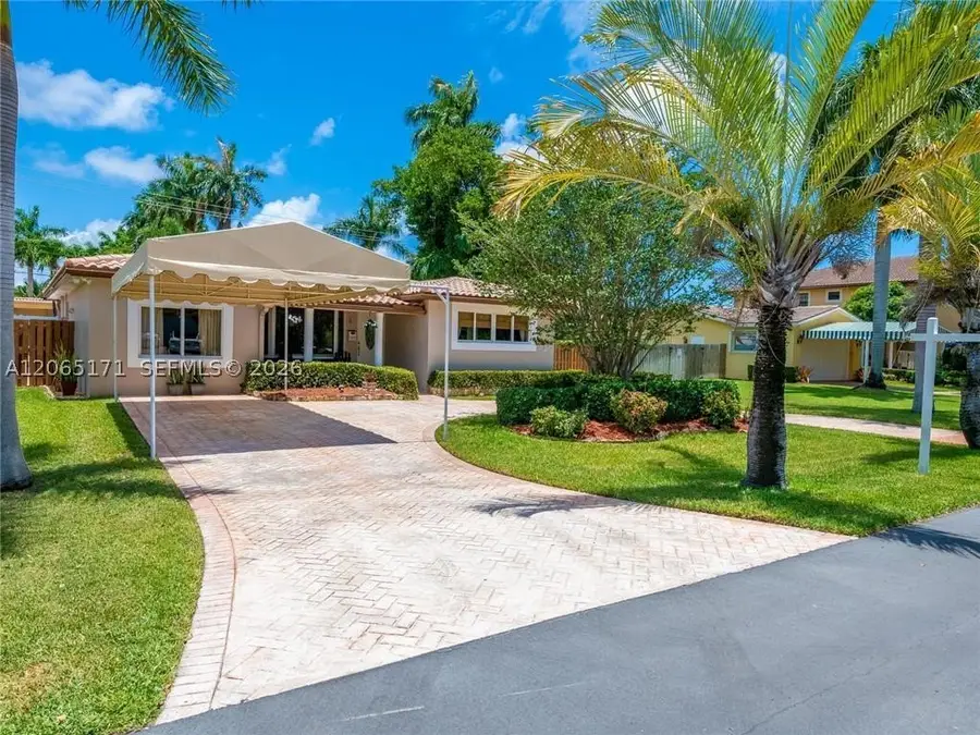 939 Washington St, Hollywood, FL 33019 - #3