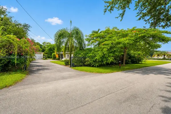 11624 SW 93rd St, Miami, FL 33176