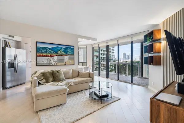 20185 E Country Club Dr #604+DEN, Aventura, FL 33180