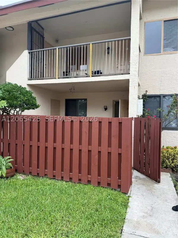 7901 Southgate Blvd #C6, North Lauderdale, FL 33068