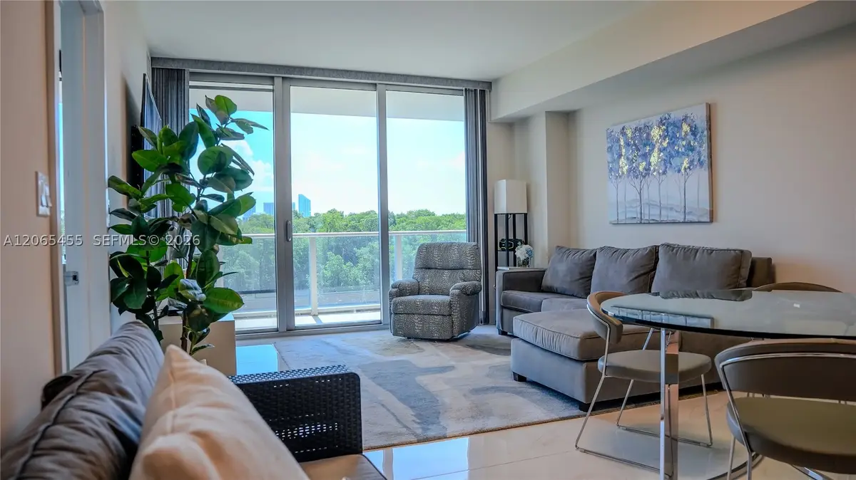 16385 Biscayne Blvd # #419, North Miami Beach, FL 33160 - #1