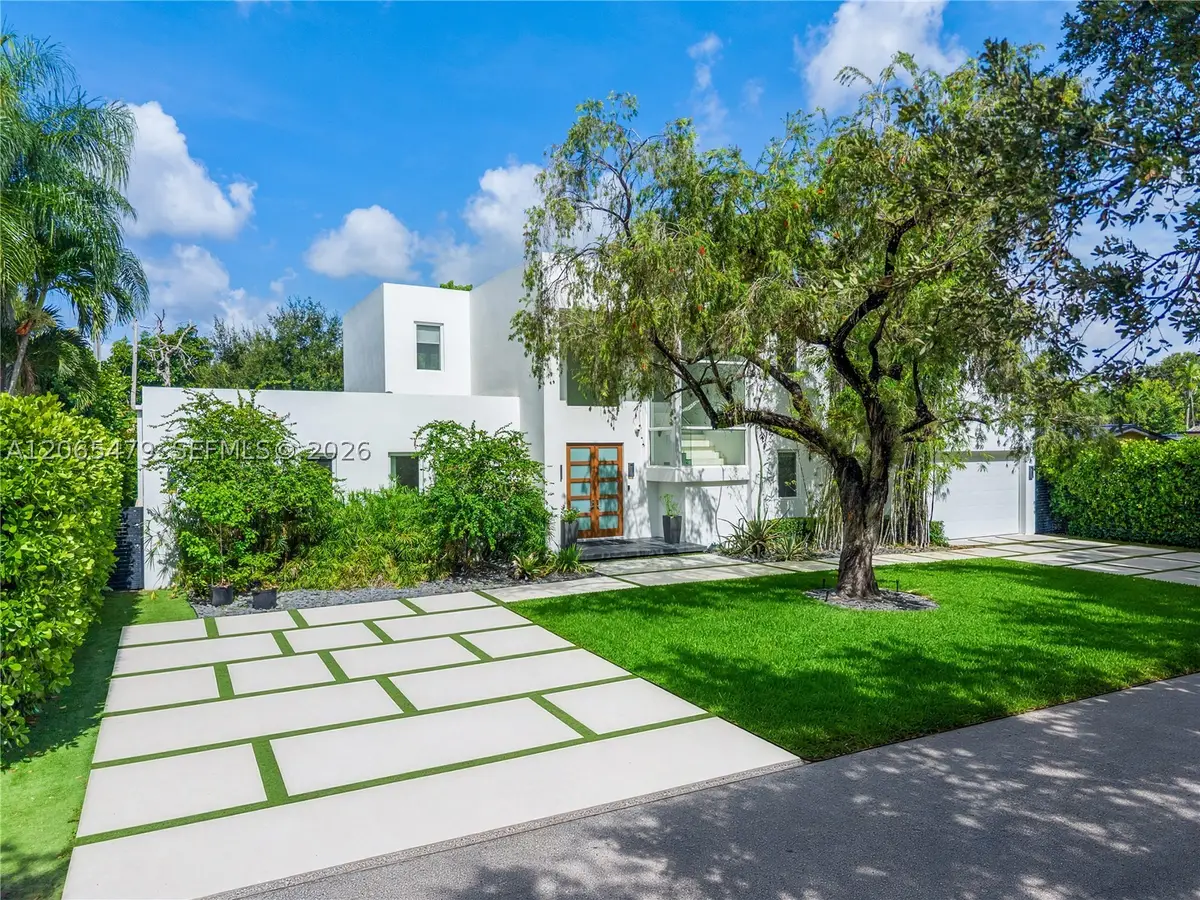 7930 SW 52nd Ct, Miami, FL 33143 - #1