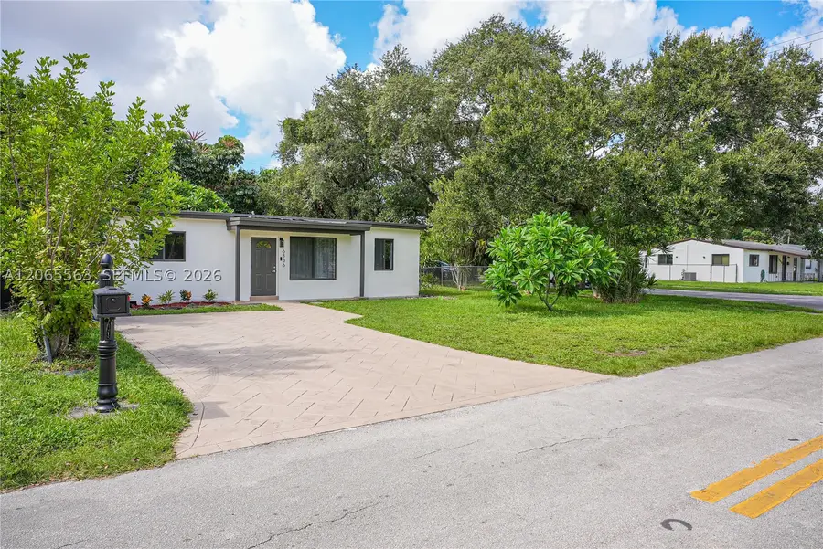 6336 Garfield St, Hollywood, FL 33024 - #2