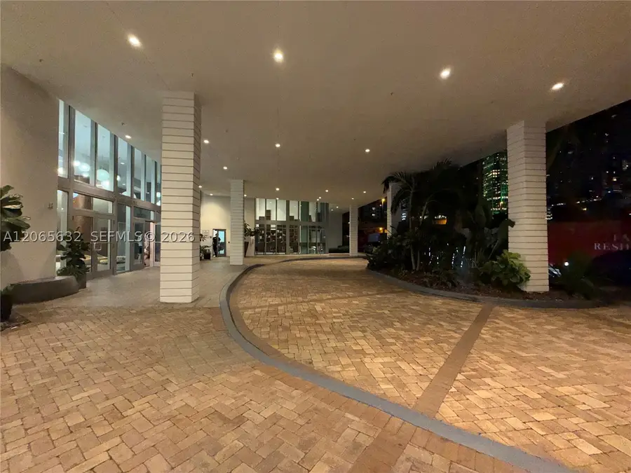 350 S Miami Ave #302, Miami, FL 33130 - #2