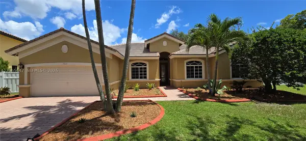 2823 Poinciana Cir, Cooper City, FL 33026