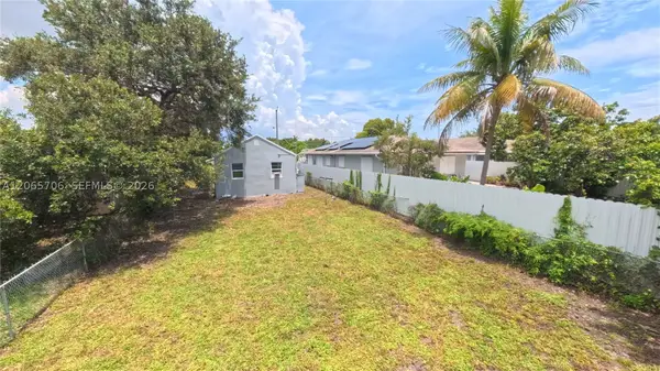 3156 NW 55th St, Miami, FL 33142