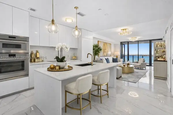 700 NE 24th St #3502, Miami, FL 33137