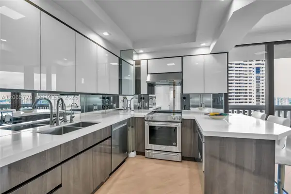 2000 Island Blvd #2006, Aventura, FL 33160