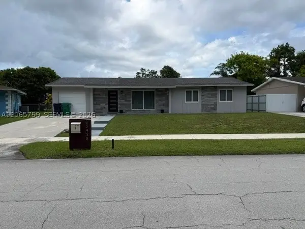 15435 SW 108th Ct, Miami, FL 33157