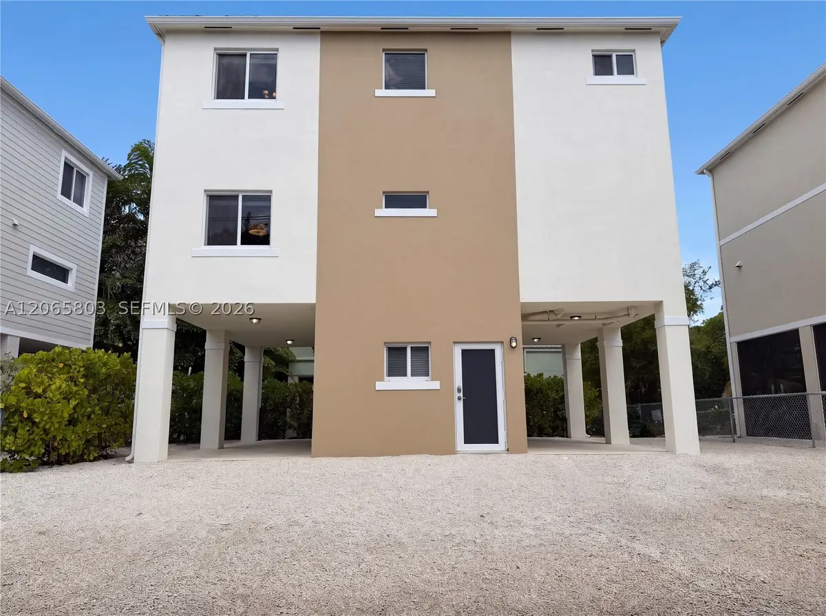17 Lakeview Dr, Key Largo, FL 33037 - #1