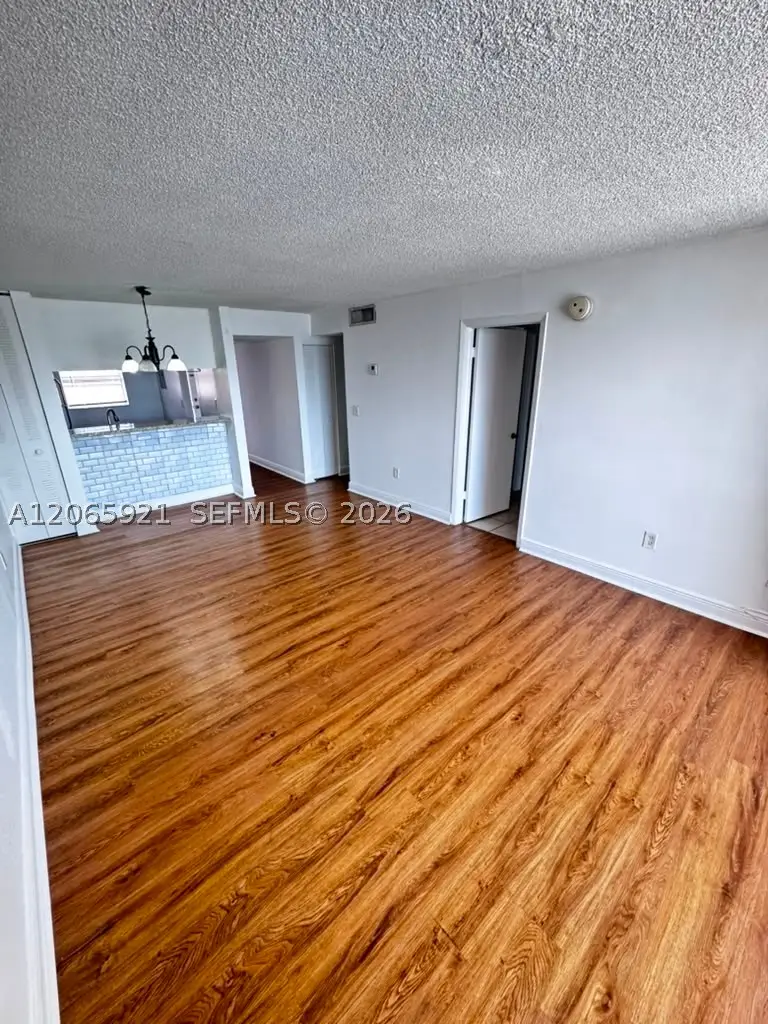 Address Withheld By Seller, Miami, FL 33157 - #2