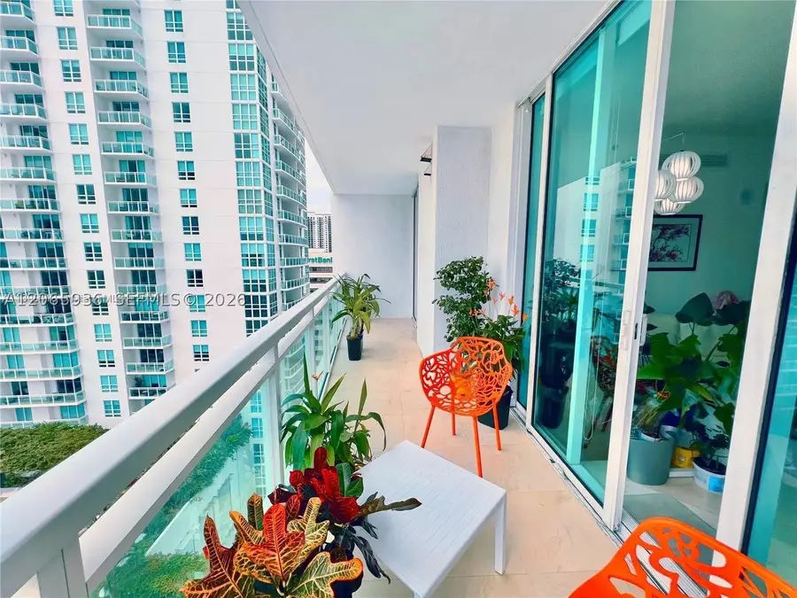 950 Brickell Bay Dr #1807, Miami, FL 33131 - #2