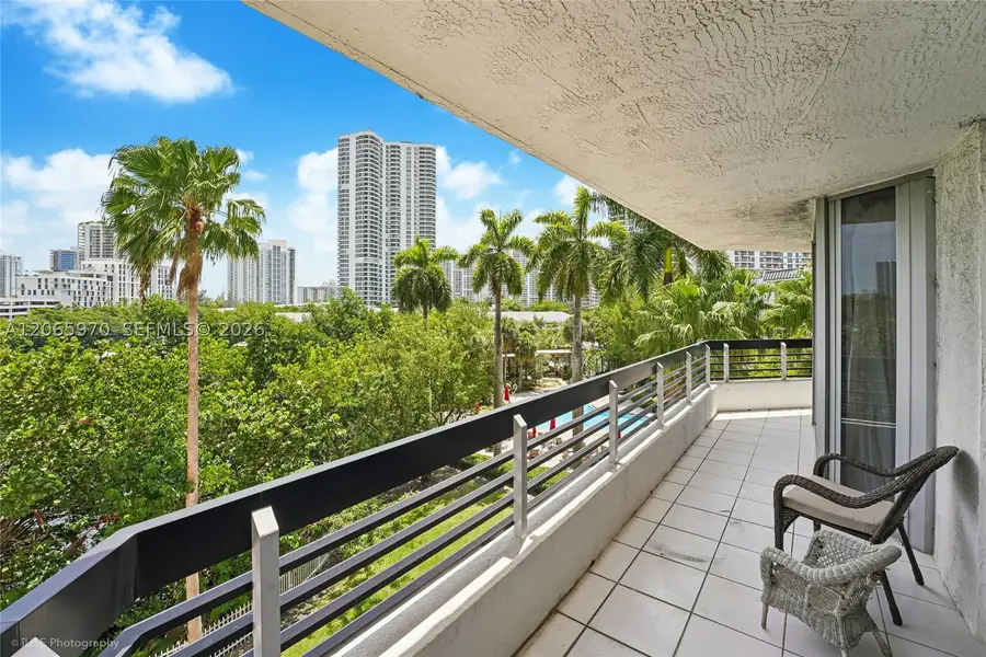3400 NE 192nd St #412, Aventura, FL 33180 - #2
