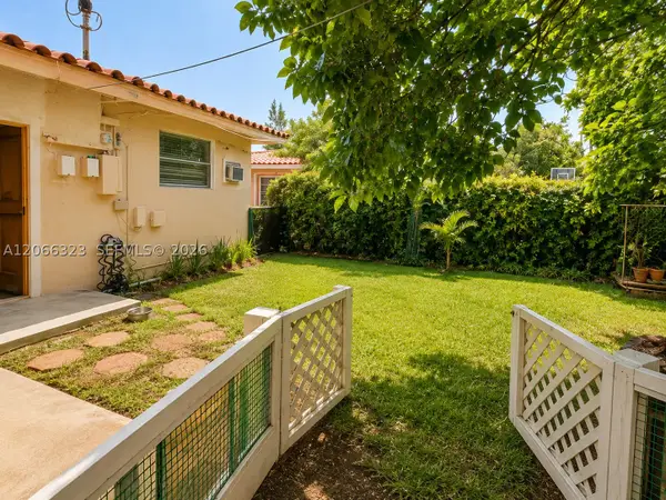 470 NW 52nd Ave, Miami, FL 33126