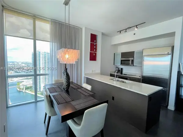 55 SE 6th St #4102, Miami, FL 33131