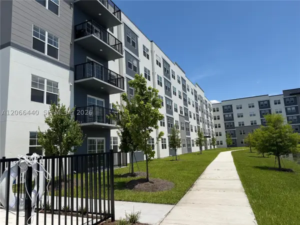 5563 Millenia Park #201, Orlando, FL 32839