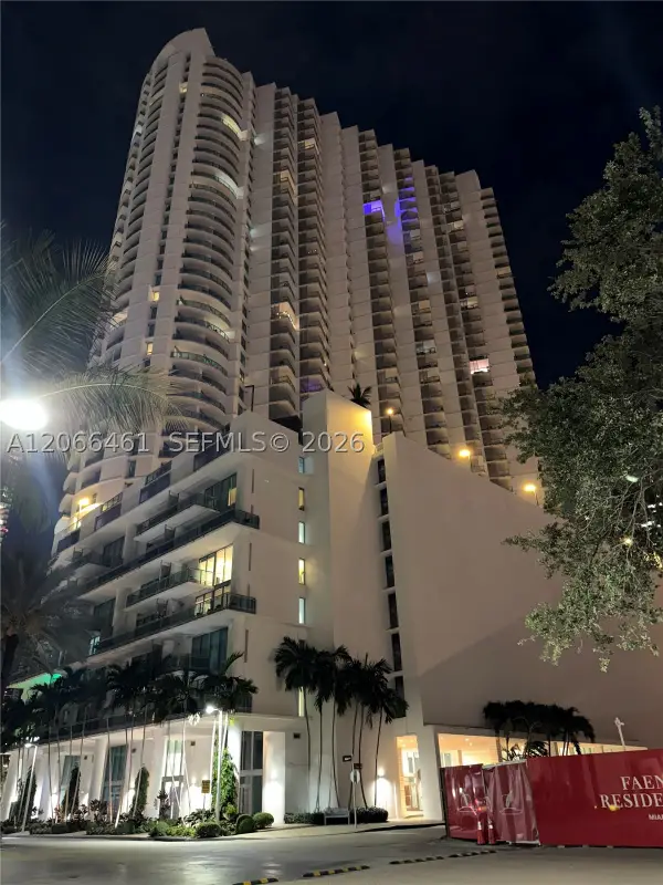 350 S Miami Ave #304, Miami, FL 33130