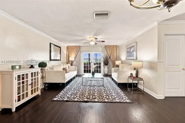 5900 NW 17th Pl #203, Sunrise, FL 33313
